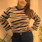 Blusa de Frio em Tricot mesclada Bege e Preto