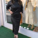 Blusa gola alta estilo cropped Grafite